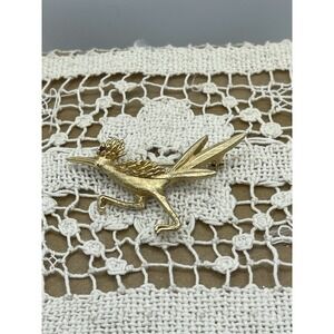 VINTAGE DESIGNER BOUCHER ROADRUNNER BROOCH PIN GOLD TONE RUBY RHINESTONE